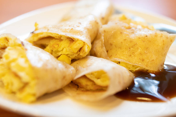 taiwan tradiční snídaně omelety potravin na stole - Fotografie, Obrázek