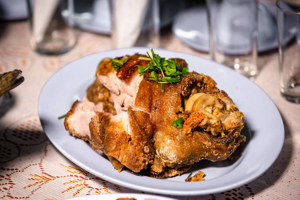 Pork hock in German with sauces delicious food. Deep fried pork knuckle ,Thai style serve with seafood sauce. Crispy pork knuckle or German Pork Hocks on wood board. - Foto, Imagem
