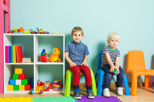 The little boys who first came to kindergarten - 写真・画像