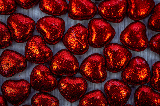 Dia dos Namorados fundo com corações vermelhos. Foto de alta qualidade - Foto, Imagem