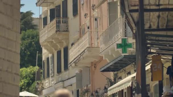 Korfu város utcái, Korfu óvárosának építészete, Görögország. - Felvétel, videó