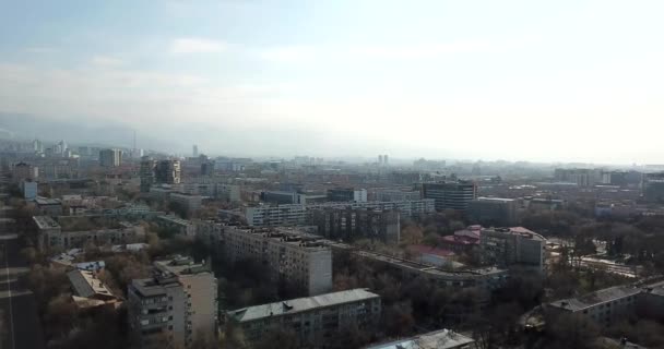 Frühlingsstadt Almaty während der Quarantäne - Filmmaterial, Video