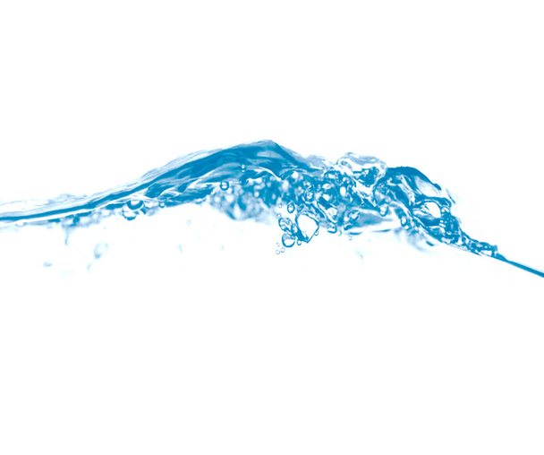 Νερό splash επίδραση σε λευκό φόντο με κυματισμός και αντανάκλαση. - Φωτογραφία, εικόνα