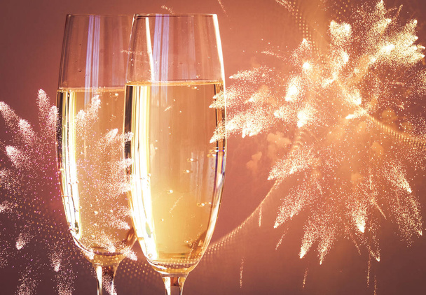 Happy new year champagne glasses background - Foto, afbeelding