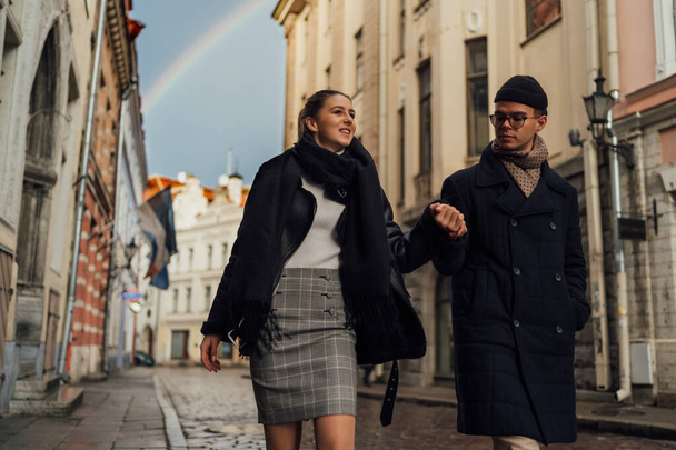 Love story, couple walking at the old city, library and cafe - Foto, Bild