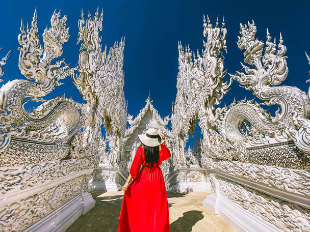 Wat Rong Khun, Biała Świątynia w Chiang Rai, prowincja Chiang Mai, Tajlandia - Zdjęcie, obraz