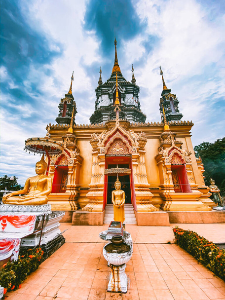 Pieni temppeli wat in doi inthanon kansallispuisto Chiang Mai maakunnassa, Thaimaa - Valokuva, kuva