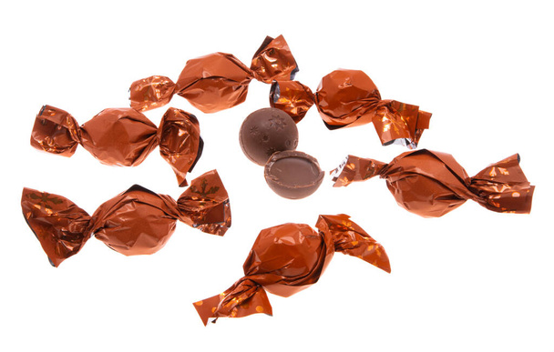 trufle czekoladowe izolowane na białym tle - Zdjęcie, obraz