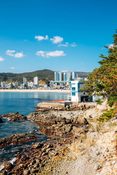 Vue de la plage de Songjeong et du parc du Jukdo à Busan, en Corée - Photo, image