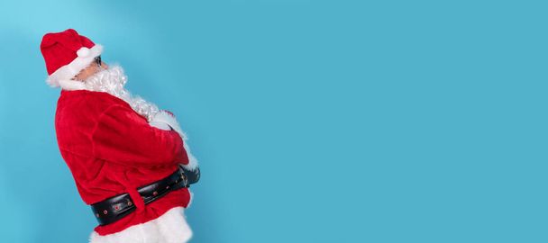 Noel Baba renk arkaplanında izole edildi - Fotoğraf, Görsel