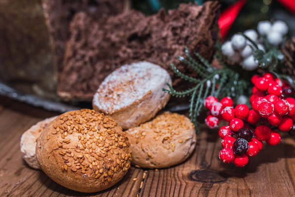 typical christmas cookies and polvorones - Valokuva, kuva