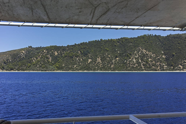Paisaje del Monte Athos en el Estado Monástico Autónomo de la Montaña Santa, Chalkidiki, Grecia - Foto, Imagen