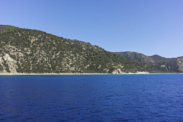 Paisaje del Monte Athos en el Estado Monástico Autónomo de la Montaña Santa, Chalkidiki, Grecia - Foto, Imagen