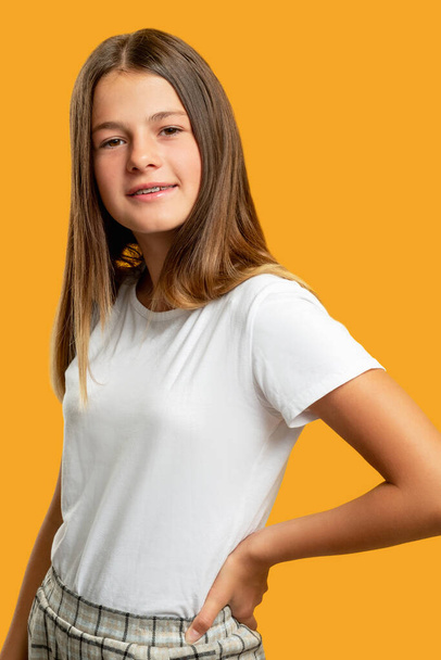 satisfied child portrait youth lifestyle girl - Foto, imagen