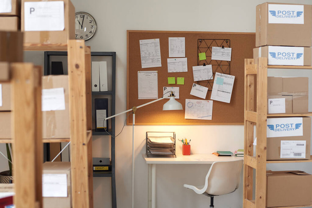 Дошка з нотатками в офісі
 - Фото, зображення