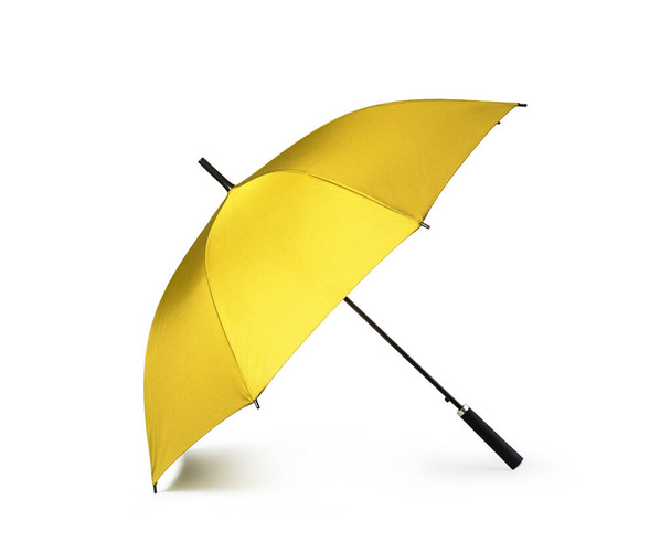 parasol jaune isolé sur fond blanc - Photo, image