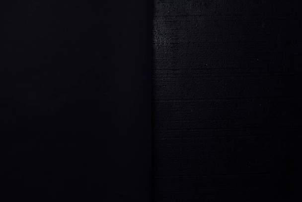 Fekete festett texturált tetőtéri fal textúra struktúra háttér - Fotó, kép