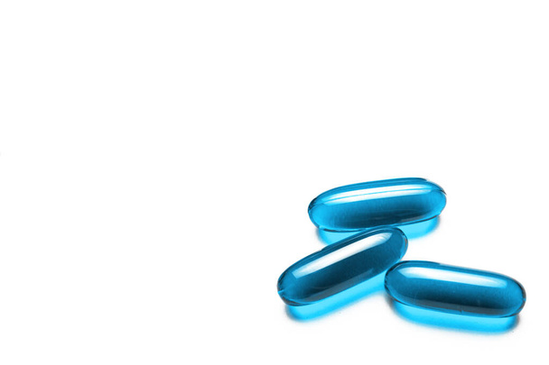 pílulas azuis isoladas no fundo branco - Foto, Imagem