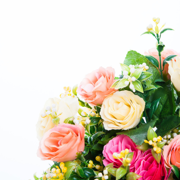 Красивый букет ярких цветов на белом
 - Фото, изображение