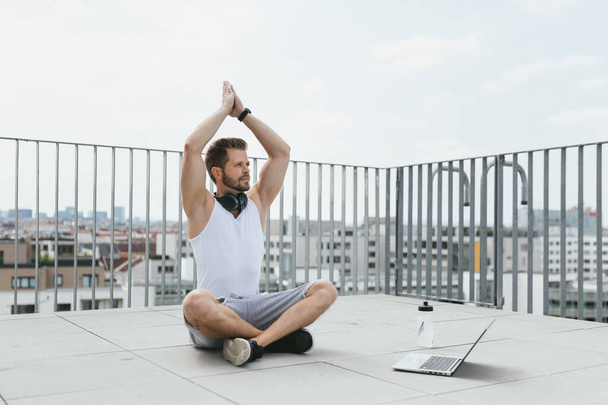 Outdoor health and fitness workout on a rooftop terrace - Fotografie, Obrázek