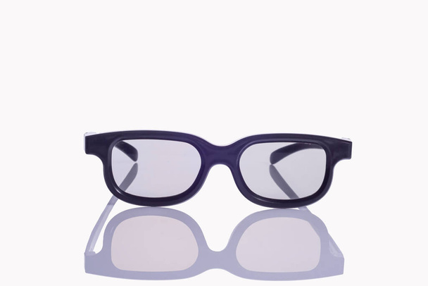 3D brýle černé izolovat na bílém pozadí Moderní 3D brýle izolované na bílém - Fotografie, Obrázek
