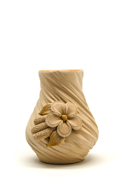 Красива глиняна ручна ваза
 - Фото, зображення