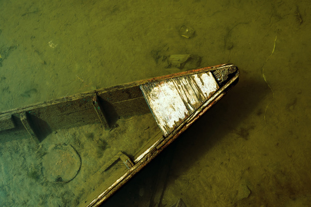 Barca affondata
 - Foto, immagini