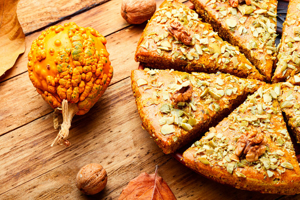 Traditional pumpkin buns or autumn pie.Pumpkin scones. - Fotografie, Obrázek