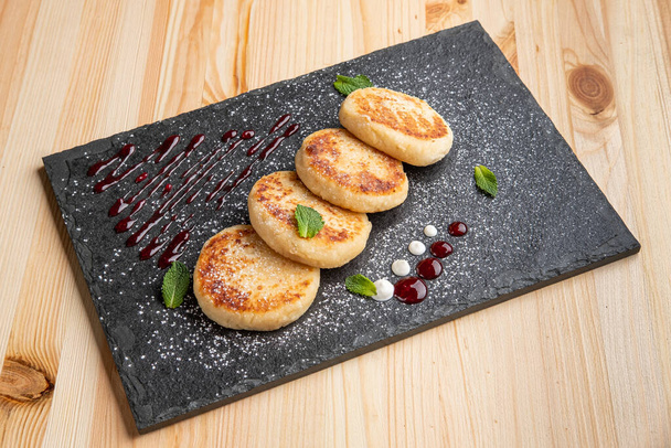 Traditional belarussian cheese pancakes  - Foto, afbeelding