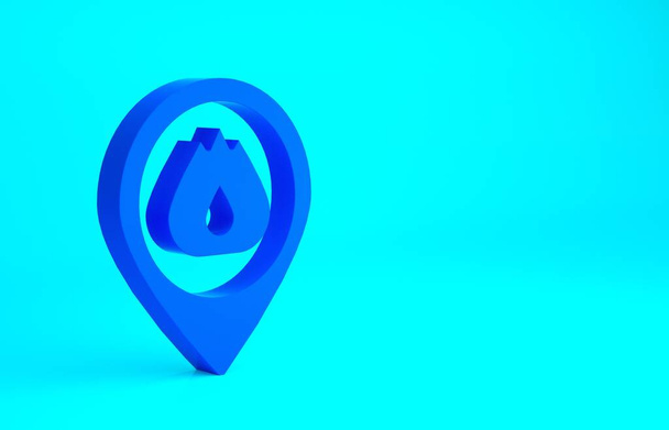 Ponteiro de mapa azul com ícone de chama de fogo isolado no fundo azul. Disparar perto. Conceito de minimalismo. 3D ilustração 3D render. - Foto, Imagem
