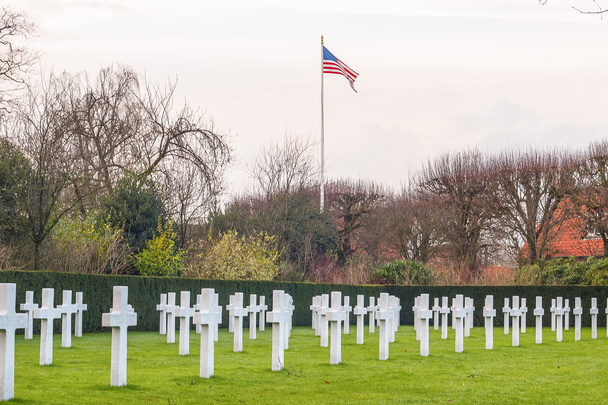 Campo de Flandes cementerio americano en Waregem Bélgica
 - Foto, Imagen