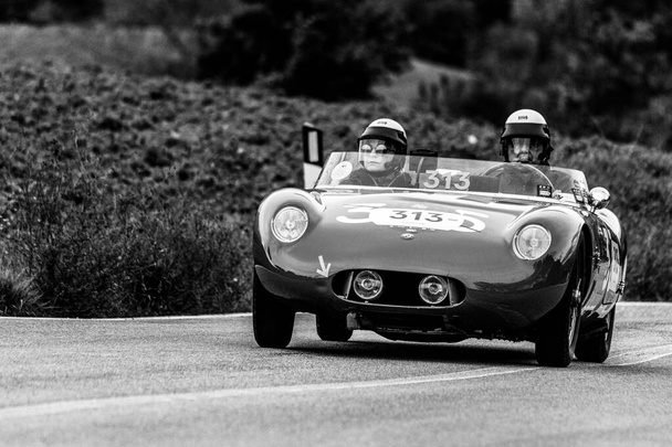 CAGLI , ITALY - OTT 24 - 2020 : OSCA MT4 1955 on an old racing car in rally Mille Miglia 2020 the famous italian historical race (1927-1957) - Foto, afbeelding