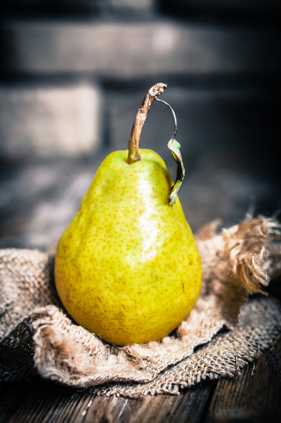 Pears on rustic wooden background - Fotografie, Obrázek