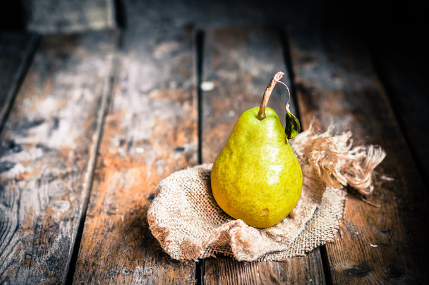 Pears on rustic wooden background - Zdjęcie, obraz