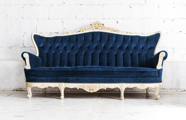 Blue classical style sofa couch in vintage room - Valokuva, kuva