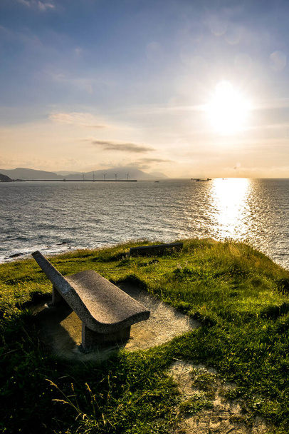 Un grand point d'assise sur la côte de Vizcaya - Photo, image