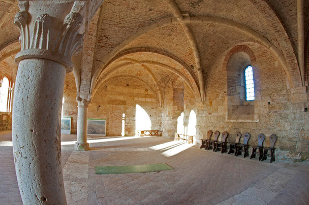 Rovine dell'abbazia di San Galgano, Italia - Foto, immagini