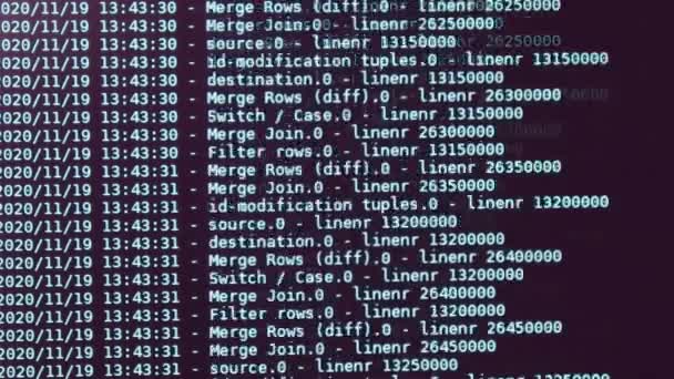 Azure computersoftware code beweegt op een zwarte monitor. Computer hacken in proces, dynamische tekst draait en stroomt op pc scherm - Video