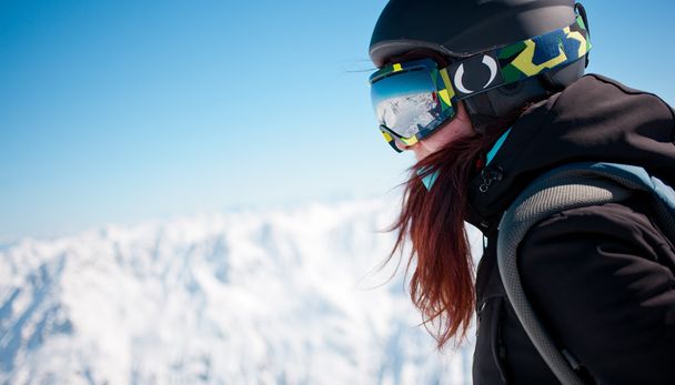 Woman on summit in alps - Foto, imagen