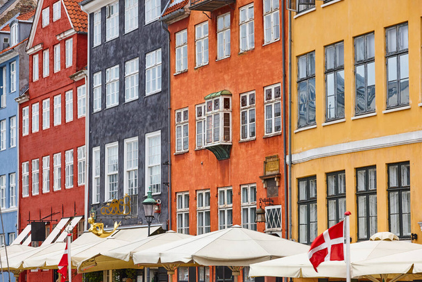 Tradiční barevné fasády v centru Kodaně. Nyhavn oblast. Dánsko  - Fotografie, Obrázek