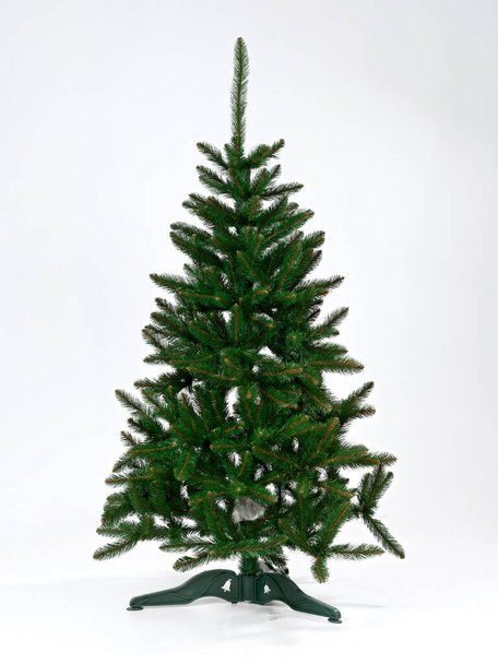 pino artificiale di Natale isolato su sfondo bianco - Foto, immagini