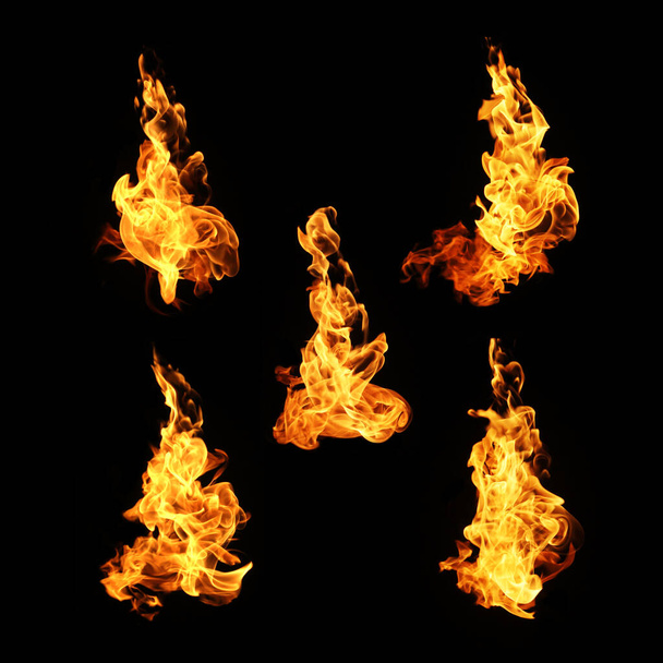 Колекція вогню ізольована на чорному тлі
 - Фото, зображення