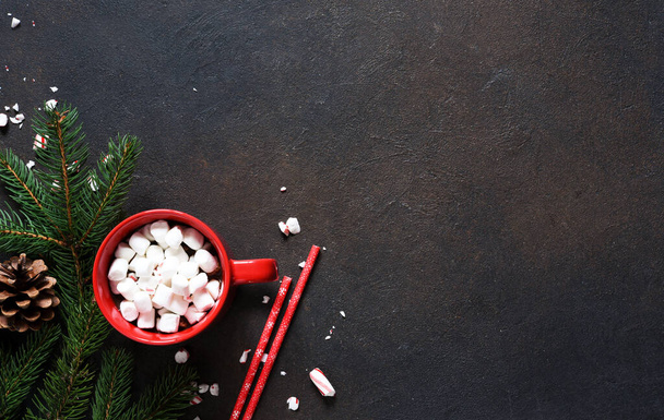 Hot chocolate with marshmallows. Hot winter drink. New year decoration. - Фото, зображення