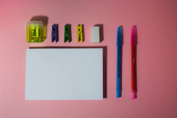 Office flatlay with a card and school or office items - Foto, imagen