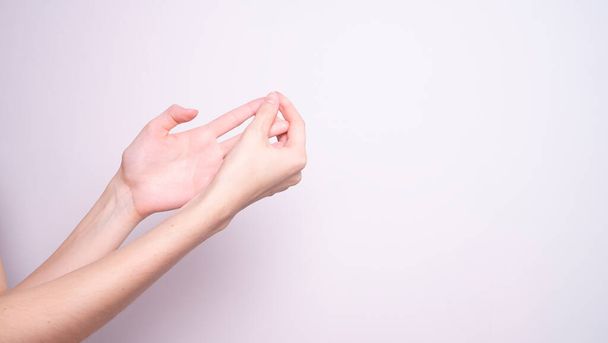 massage musculaire des bras, douleur désagréable dans les bras - Photo, image