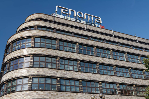 Landmark pre-war department store "Renoma" in Wroclaw (Wrocw), recently renovated and upgraded. - 写真・画像