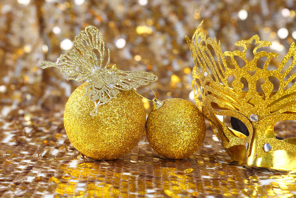Golden Christmas balls. Happy new year decoration. Merry christmas decoration - Фото, зображення