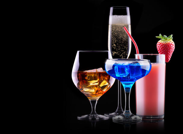 Different alcohol drinks set - Foto, afbeelding