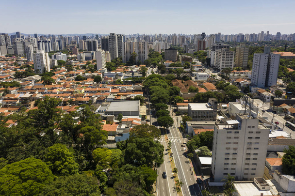 Sao Paulo şehrinin hava manzarası. Sao Paulo şehri, Santo Amaro Caddesi, Brezilya. - Fotoğraf, Görsel