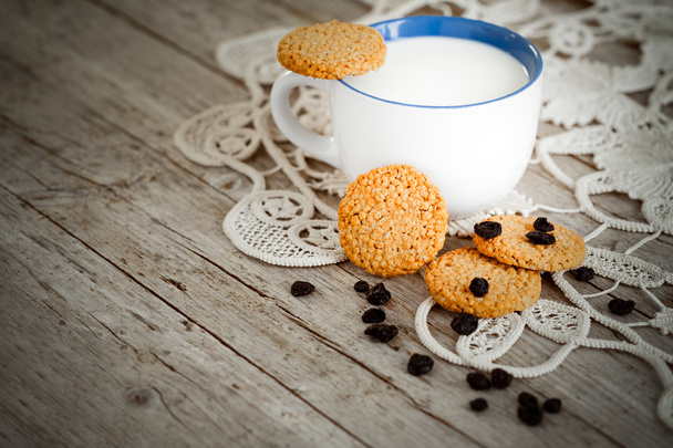 Biscuits au lait et aux céréales
 - Photo, image